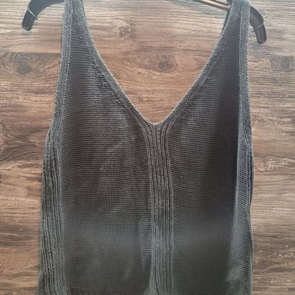 DKNY Women’s Black V Neck Sleeveless Knit Sweater Tank Size L